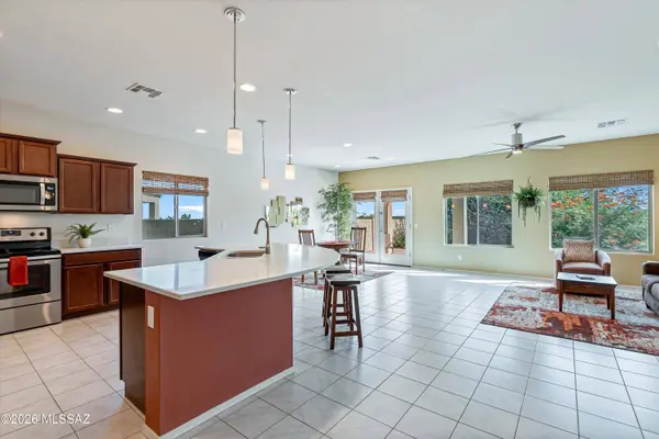 33701 S Presidio Pl, Red Rock, AZ 85145
