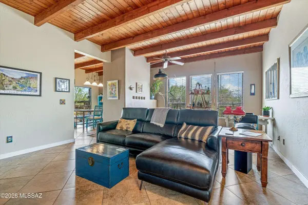 8220 N Placita Sur Oeste, Tucson, AZ 85741