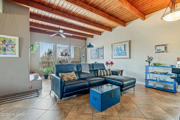 8220 N Placita Sur Oeste, Tucson, AZ 85741