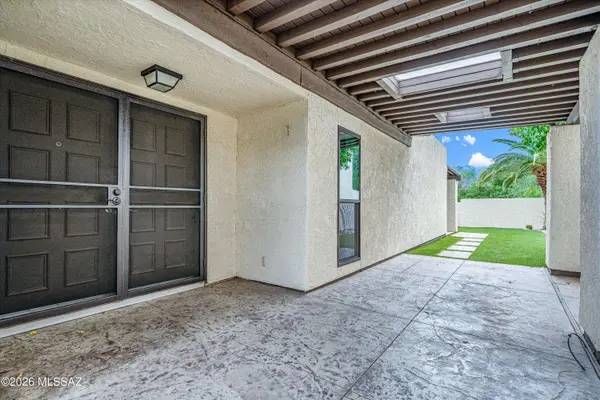 7357 E Cascada Cir, Tucson, AZ 85715