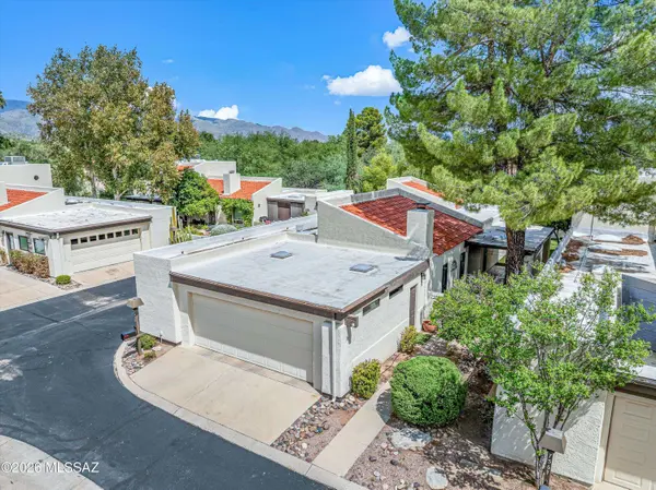 7357 E Cascada Cir, Tucson, AZ 85715