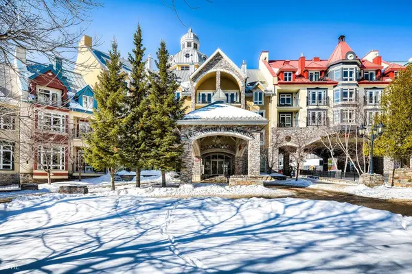 150 Ch. au Pied-de-la-Montagne #328-B, Mont-tremblant, QC J8E3M2