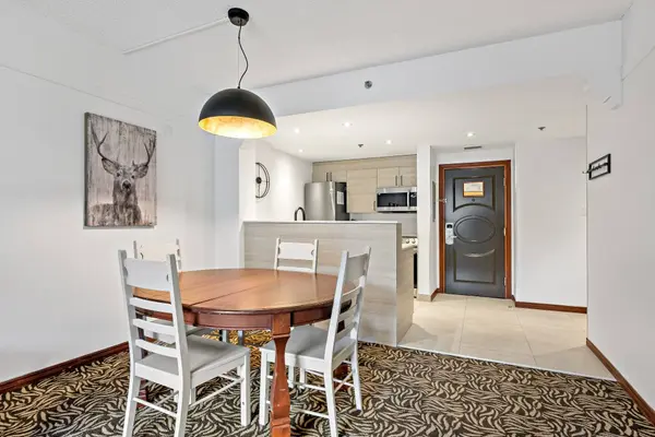 150 Ch. au Pied-de-la-Montagne #328-B, Mont-tremblant, QC J8E3M2