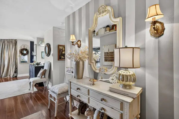 8075 Boul. St-Laurent #605, Brossard, QC J4X1Z8