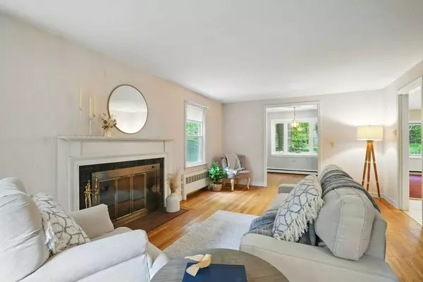 18 Carr Road, Duxbury, MA 02332