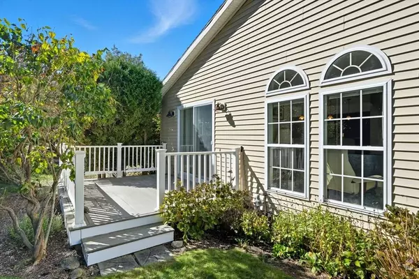 3 Alec Lane, Plymouth, MA 02360