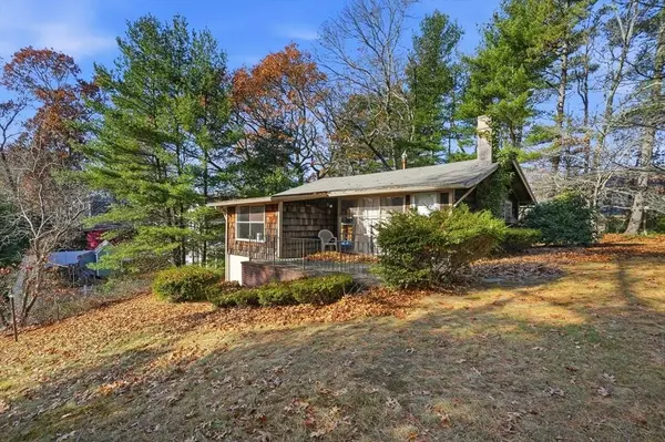 19 Puritan Way, Duxbury, MA 02332