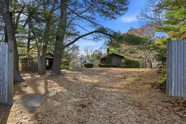 19 Puritan Way, Duxbury, MA 02332