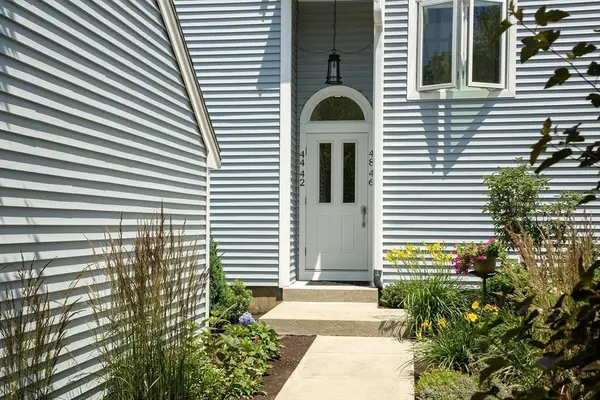 42 Cliffside Drive #42, Plymouth, MA 02360