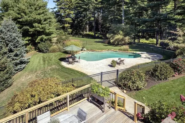 25 Dukes Brook Road, Plympton, MA 02367