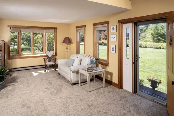 25 Dukes Brook Road, Plympton, MA 02367