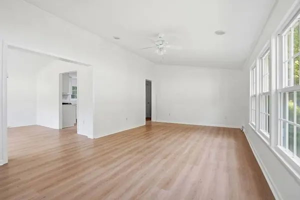 6 Evergreen Circle, Rockland, MA 02370