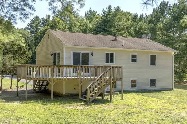133 Pleasant Street, Plympton, MA 02367