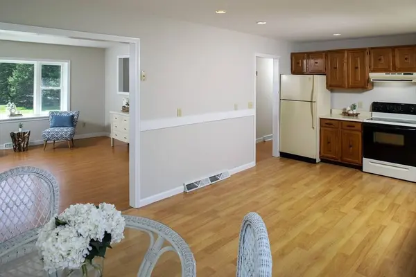133 Pleasant Street, Plympton, MA 02367