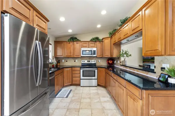 4231 SW 328th CT, Federal Way, WA 98023