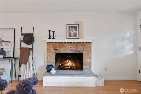 16954 SE 255th PL, Covington, WA 98042