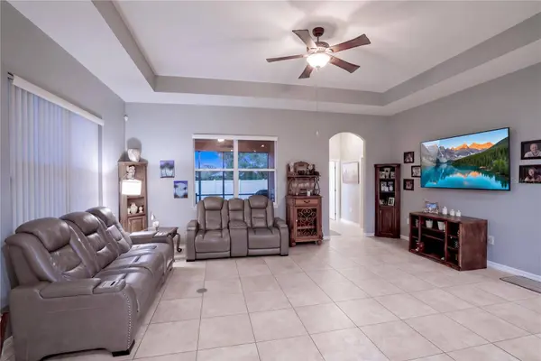 204 SHADY HEATHER LN, Groveland, FL 34736