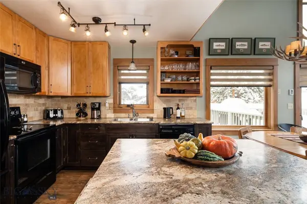 75 Rose Hip CIR, Big Sky, MT 59716