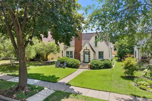 2128 Juno AVE, Saint Paul, MN 55116
