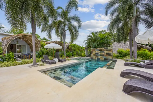 Les Voiles Blanches Luxury Lodge – Boutique Luxury Oasis Near Tamarindo, Costa Rica, 