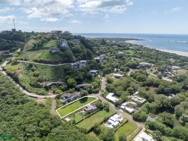 Design-Ready Lot in Tamarindo’s Elite Senderos, Santa Cruz,