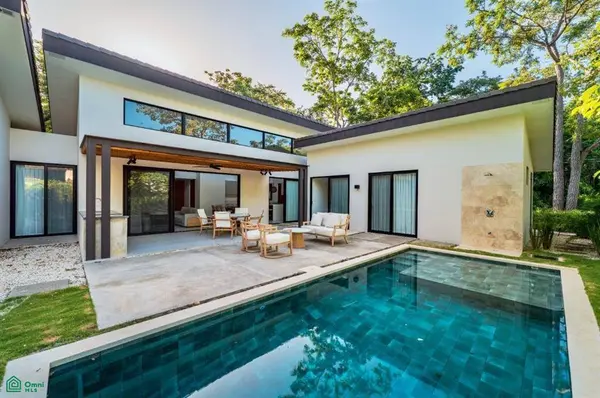 Effortless Luxury in Grande’s Premier Gated Comm, Santa Cruz,