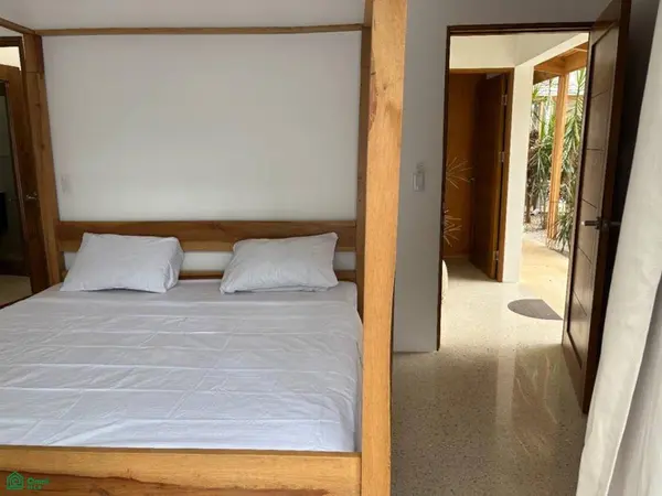 Investor-Ready Home in Grande Estates — Walk to, Santa Cruz,