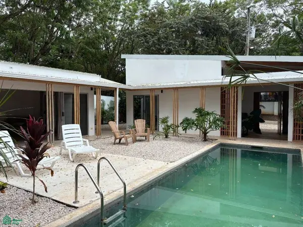 Investor-Ready Home in Grande Estates — Walk to, Santa Cruz,