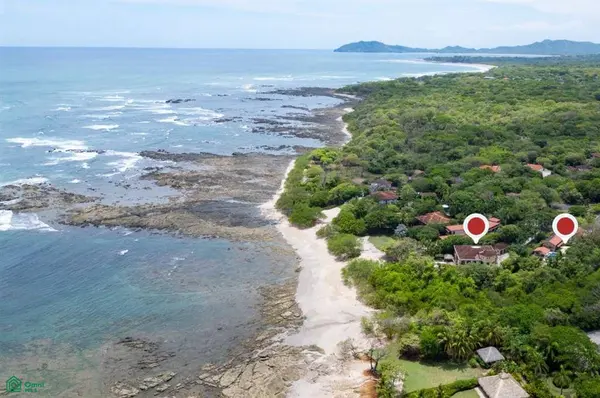 Villa Romantica – Steps from the Sand, Santa Cruz,