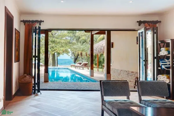 Casa Neptuno – Beachfront Life in Las Golondrinas, Santa Cruz,