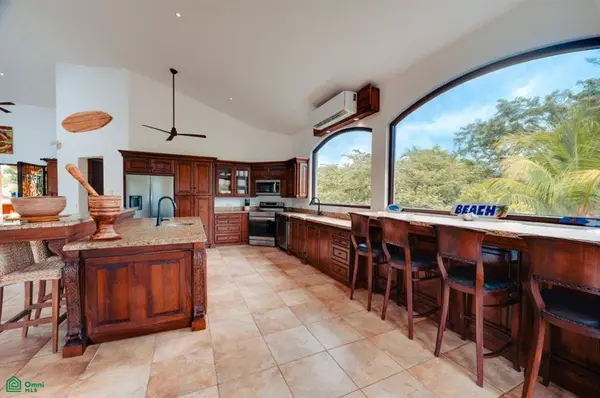 Casa Neptuno – Beachfront Life in Las Golondrinas, Santa Cruz,