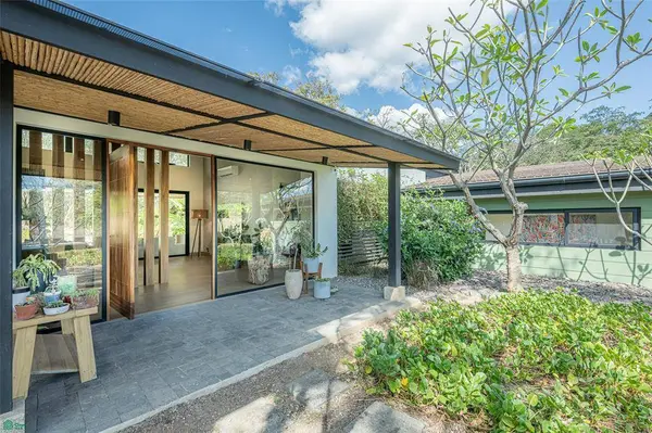 - Casa GG | An Artistic Home Immersed in Beauty, 50304