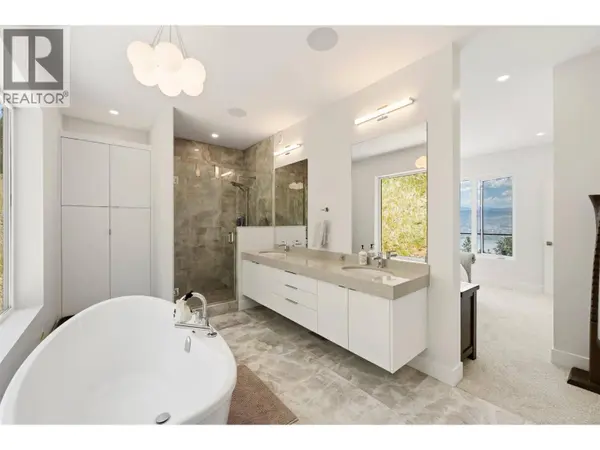2980 Outlook Way, Naramata, BC V0H1N1