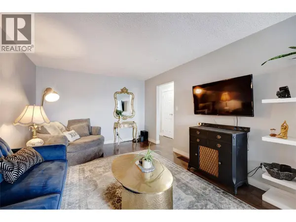 3874-3876 Glenway Road, West Kelowna, BC V4T1C9