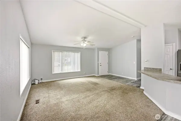 15010 SE 306th PL, Kent, WA 98042