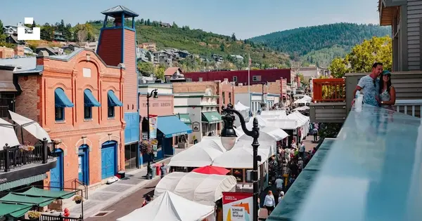 feature image of Navigating Park City’s Seasonal Real Estate Market