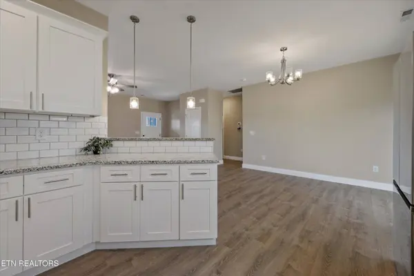208 Daniel Morris PT, Clinton, TN 37716