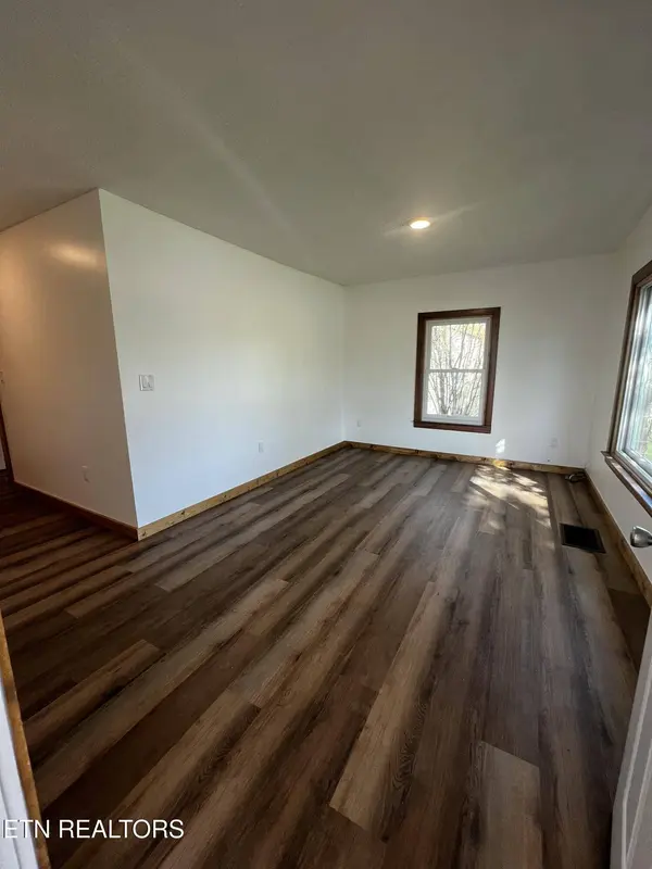 1801 Woodson DR, Knoxville, TN 37920