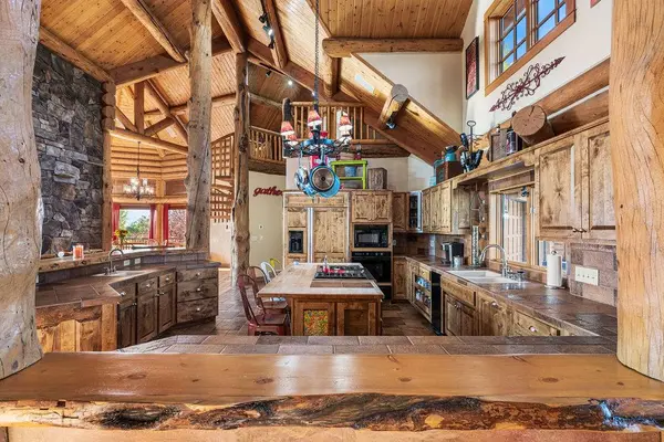 524 Arrow Hill DR, Hamilton, MT 59840