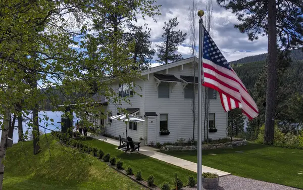 14833 Sunburst DR, Bigfork, MT 59911