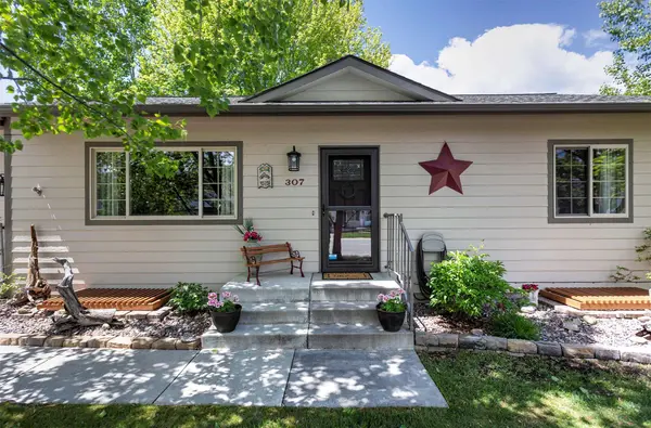 307 Lake Side DR, Lolo, MT 59847