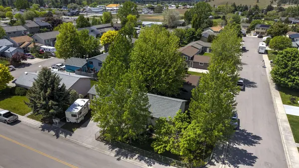 307 Lake Side DR, Lolo, MT 59847