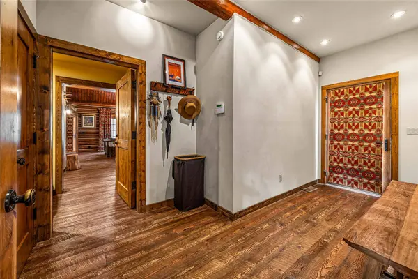 1912 Old Darby Road, Hamilton, MT 59840