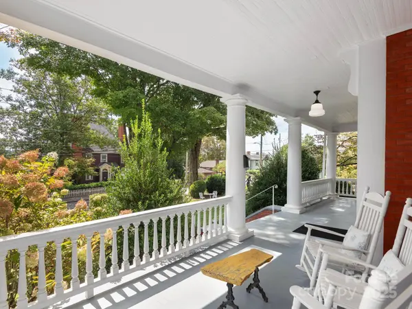 176 E Chestnut ST, Asheville, NC 28801