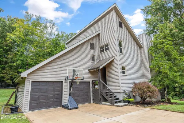 484 Hc Smith DR, Oneida, TN 37841