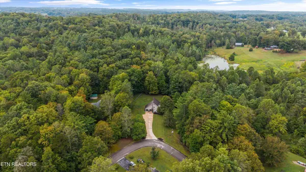 484 Hc Smith DR, Oneida, TN 37841