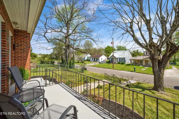 3717 Speedway CIR, Knoxville, TN 37914
