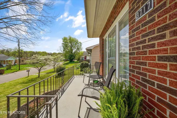 3717 Speedway CIR, Knoxville, TN 37914