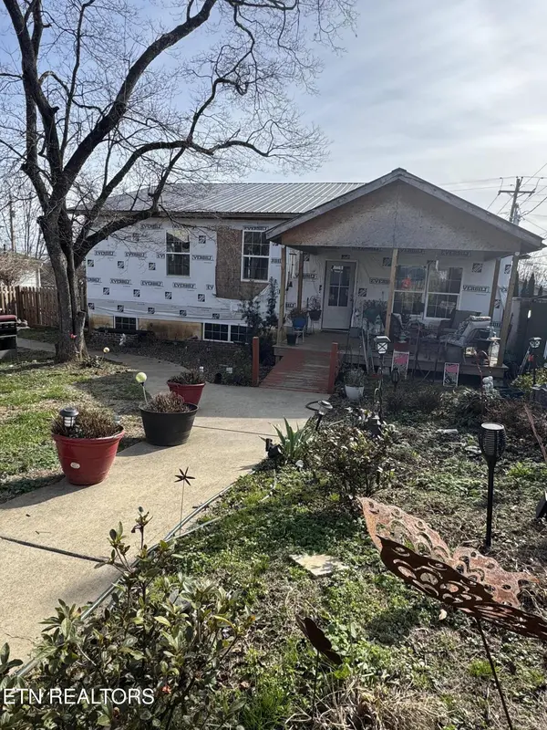 201 Fourth Ave, Lenoir City, TN 37771