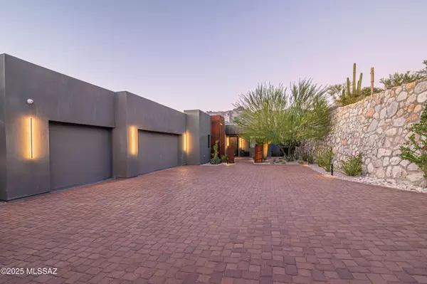 6041 N Vista Valverde, Tucson, AZ 85718